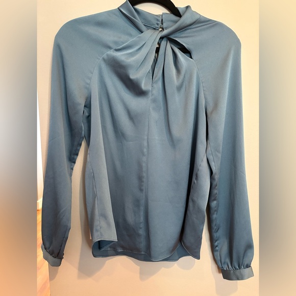 Banana Republic Satin Blue Women's Top - Picture 5 of 6
